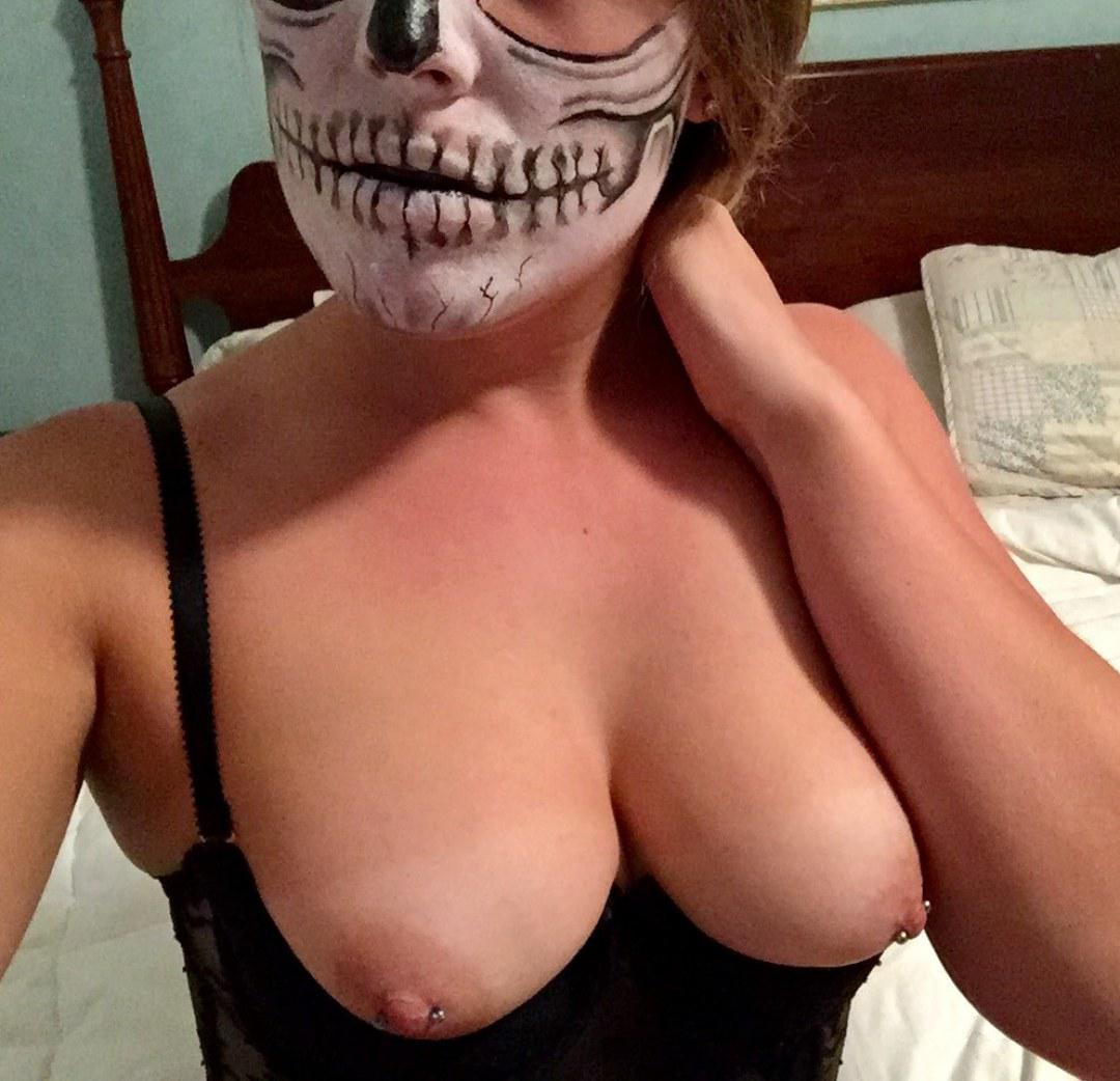 Maskerxx uit Limburg,Nederland